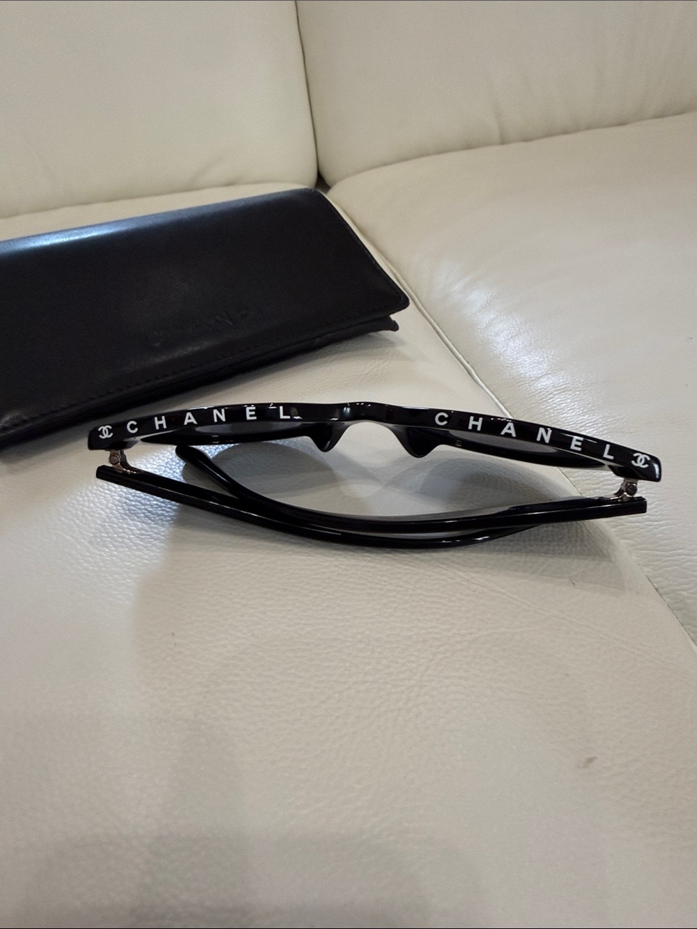 Chanel Butterfly sunglasses - Picture 2 of 7